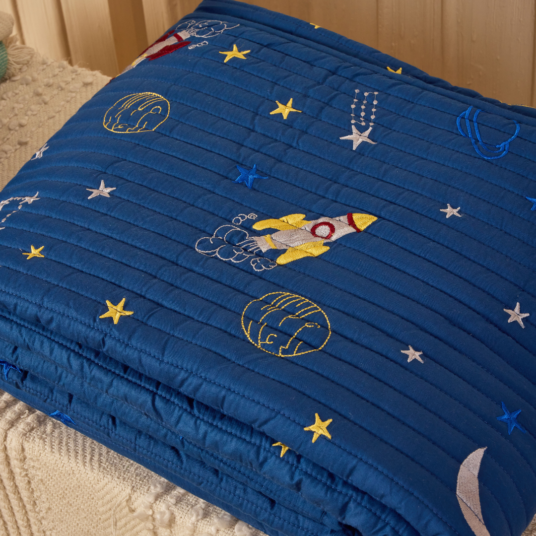 To The Moon And Back Bedspread Set