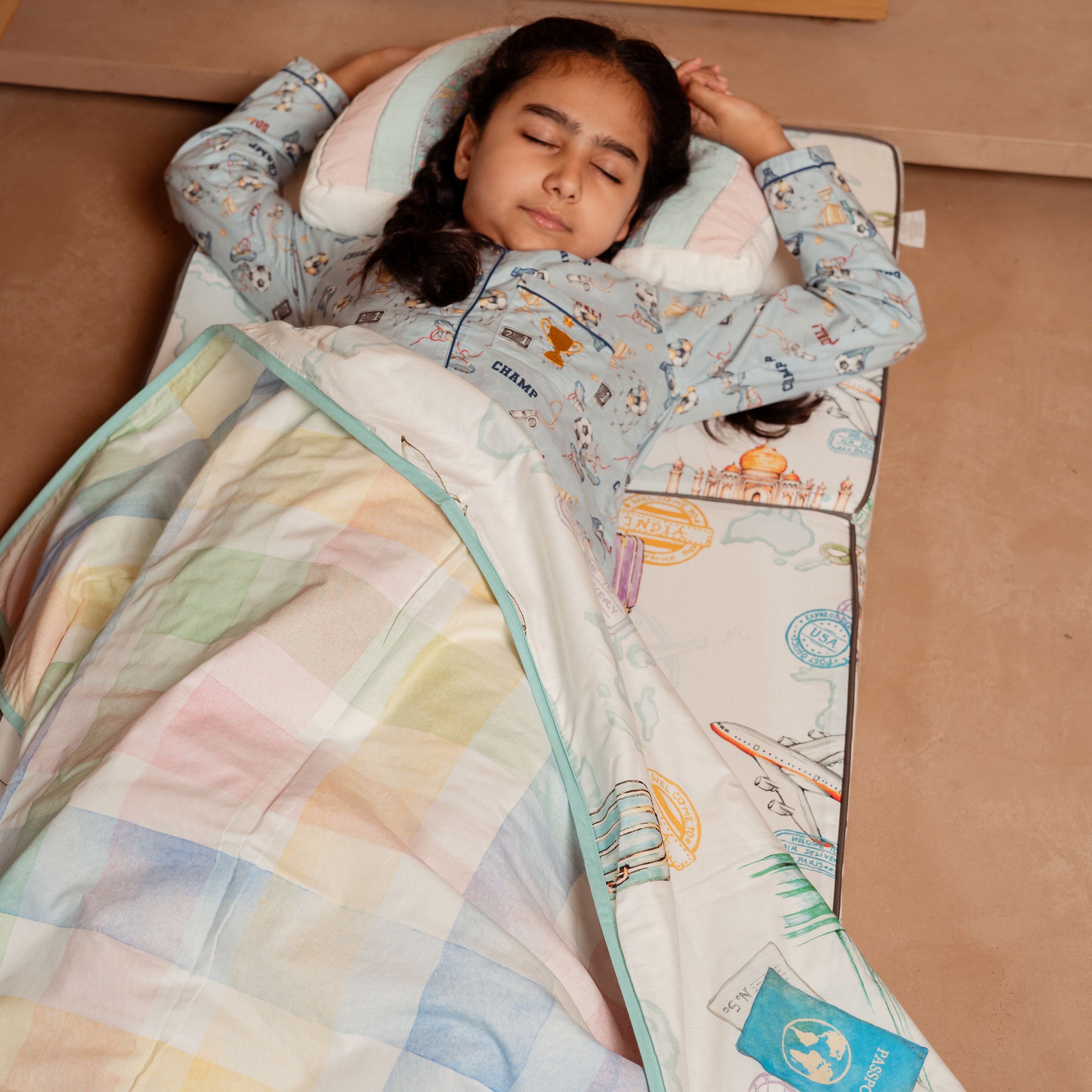 Passport To Wonderland Foldable Mattress